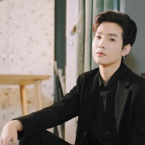 KIMMON SBFIVE ดาวน์โหลดและฟังเพลงฮิตจาก KIMMON SBFIVE