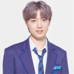 Wei ZiYue ดาวน์โหลดและฟังเพลงฮิตจาก Wei ZiYue