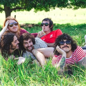 Sticky Fingers ดาวน์โหลดและฟังเพลงฮิตจาก Sticky Fingers
