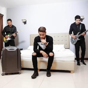 MINOR THIRD ดาวน์โหลดและฟังเพลงฮิตจาก MINOR THIRD