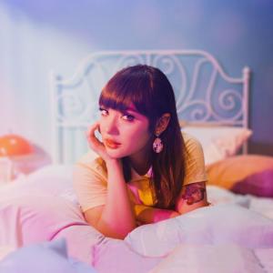 Jannine Weigel ดาวน์โหลดและฟังเพลงฮิตจาก Jannine Weigel