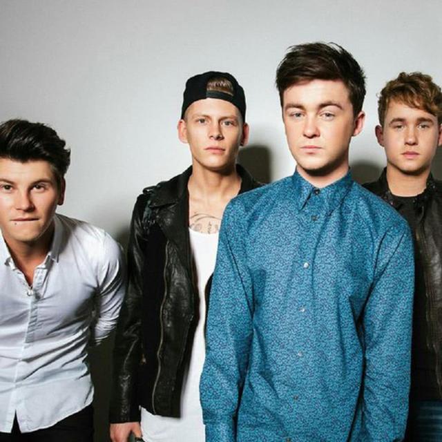 Rixton me and my broken. Дэнни уилкин. Me and my broken hear. Me and my broken heart. Me and my broken hear.