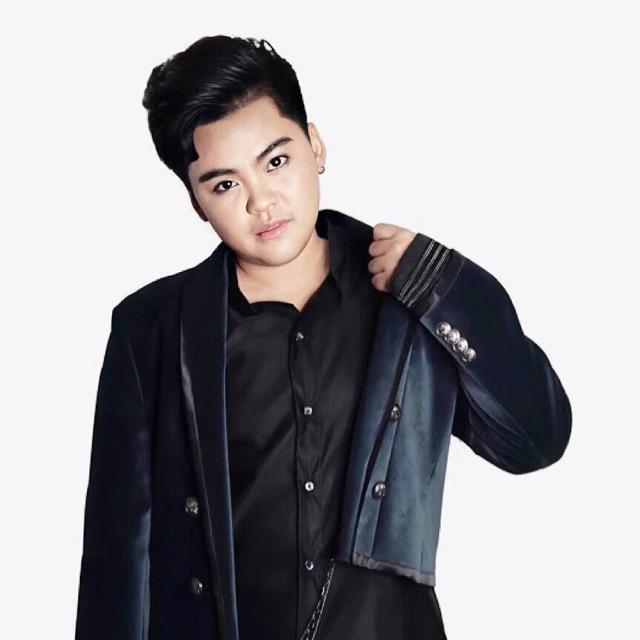 ผึ้ง ลูกทุ่งไอดอล