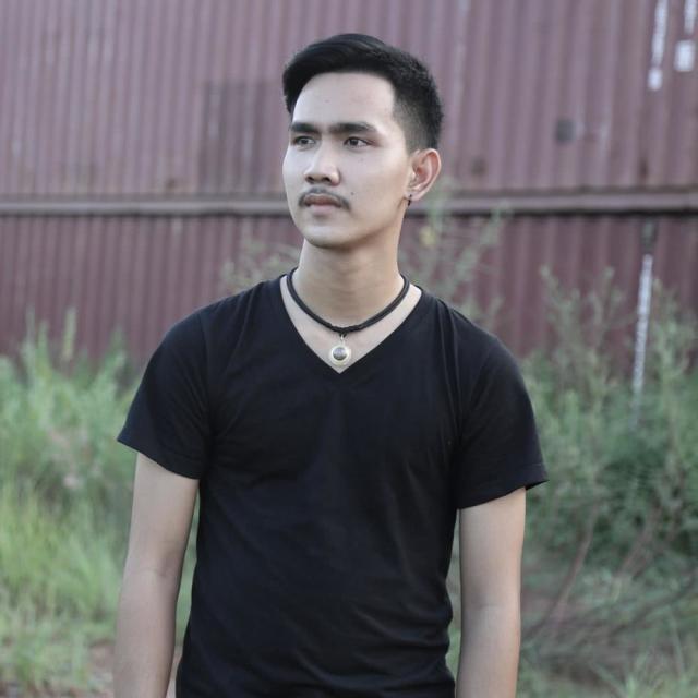 เทน วรวุฒิ