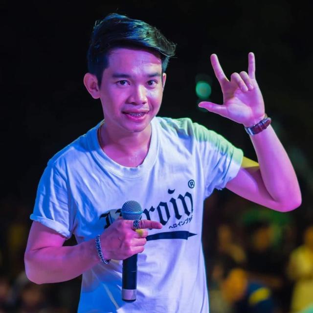 จ๊อบ เสกสันต์