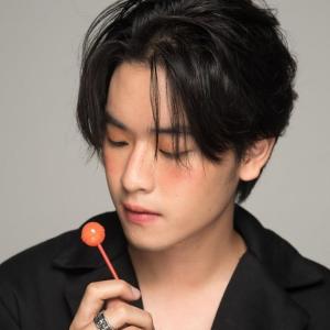 TALAY (ทะเล สงวนดีกุล) ดาวน์โหลดและฟังเพลงฮิตจาก TALAY (ทะเล สงวนดีกุล)