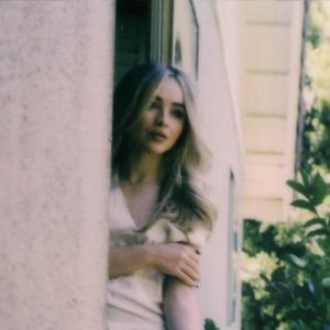 Sabrina Carpenter ดาวน์โหลดและฟังเพลงฮิตจาก Sabrina Carpenter