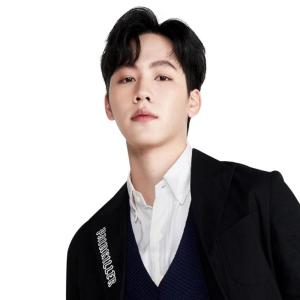 War Wanarat ดาวน์โหลดและฟังเพลงฮิตจาก War Wanarat