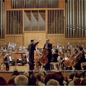 Bulgarian National Radio Symphony Orchestra ดาวน์โหลดและฟังเพลงฮิตจาก Bulgarian National Radio Symphony Orchestra