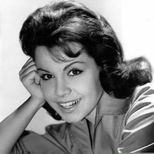 Annette Funicello ดาวน์โหลดและฟังเพลงฮิตจาก Annette Funicello