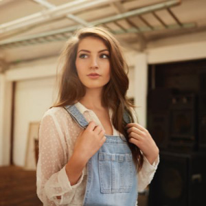 Catherine McGrath ดาวน์โหลดและฟังเพลงฮิตจาก Catherine McGrath