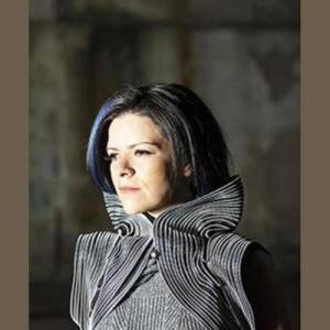 Jana Linhares ดาวน์โหลดและฟังเพลงฮิตจาก Jana Linhares