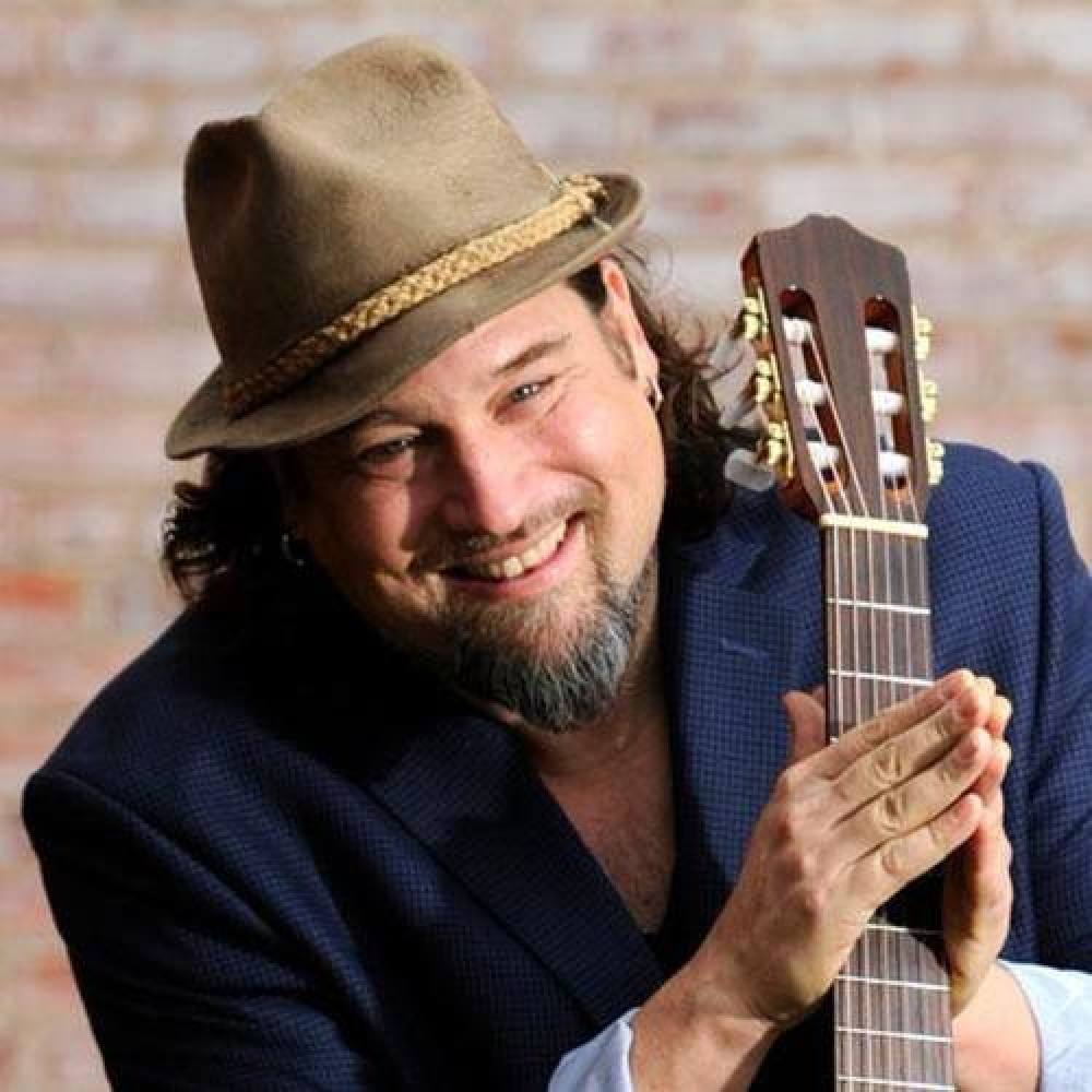 Lipbone Redding