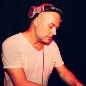 Dave Leatherman ดาวน์โหลดและฟังเพลงฮิตจาก Dave Leatherman