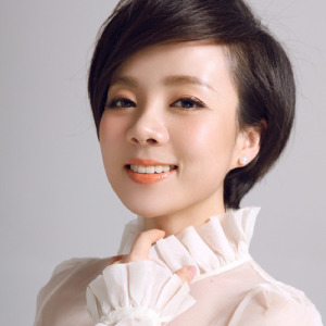石春轩子 ดาวน์โหลดและฟังเพลงฮิตจาก 石春轩子