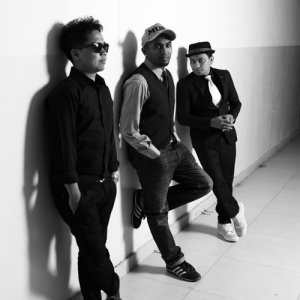 Trio Lestari ดาวน์โหลดและฟังเพลงฮิตจาก Trio Lestari