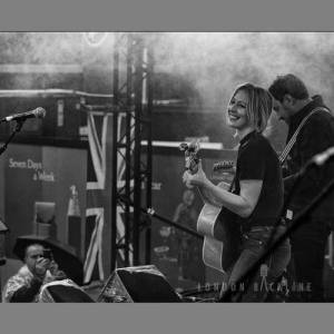 Jo Smith ดาวน์โหลดและฟังเพลงฮิตจาก Jo Smith