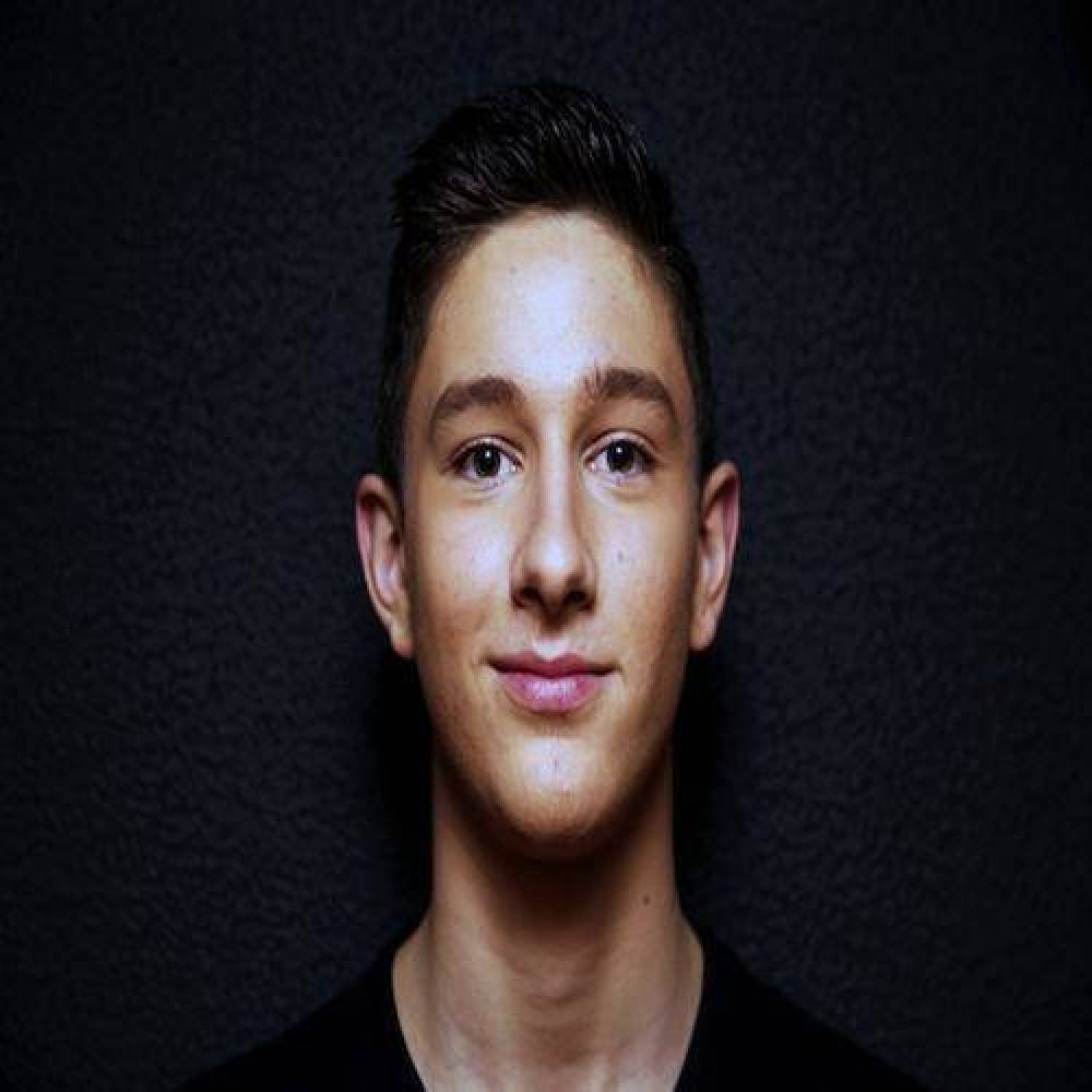 Maxum