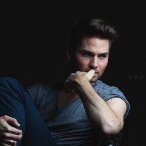 Zac Poor ดาวน์โหลดและฟังเพลงฮิตจาก Zac Poor
