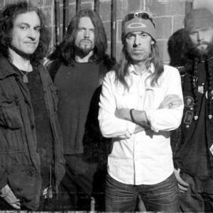 Kill Devil Hill ดาวน์โหลดและฟังเพลงฮิตจาก Kill Devil Hill