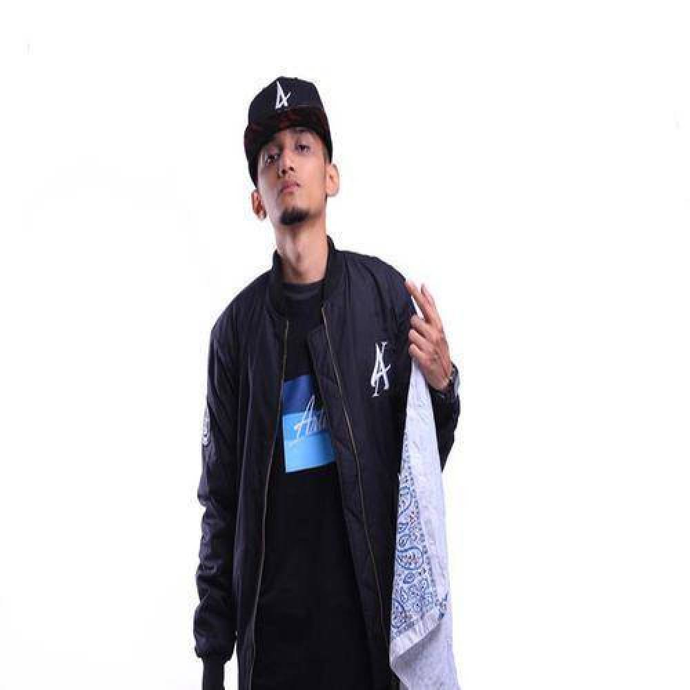 Luca Sickta