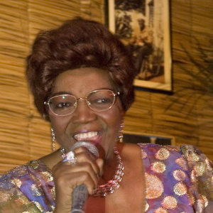 Ivone Lara ดาวน์โหลดและฟังเพลงฮิตจาก Ivone Lara