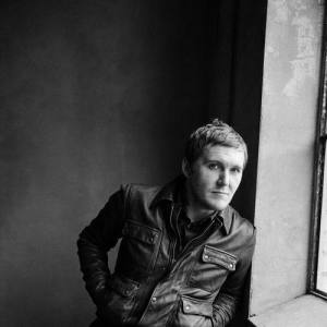 Brian Fallon ดาวน์โหลดและฟังเพลงฮิตจาก Brian Fallon