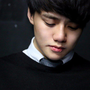 Kwon Min Je ดาวน์โหลดและฟังเพลงฮิตจาก Kwon Min Je