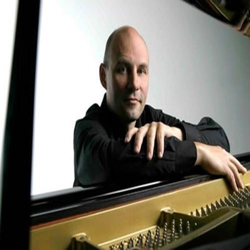 Mischa Schumann