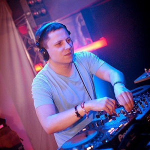 Dima Krasnik ดาวน์โหลดและฟังเพลงฮิตจาก Dima Krasnik