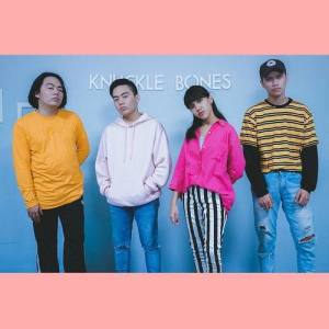 Knuckle Bones ดาวน์โหลดและฟังเพลงฮิตจาก Knuckle Bones