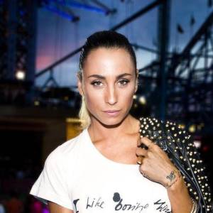 Medina ดาวน์โหลดและฟังเพลงฮิตจาก Medina