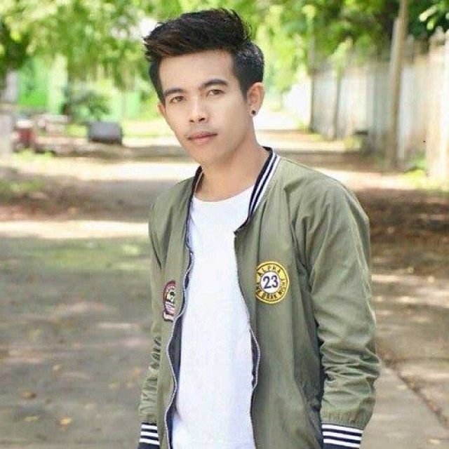 อาริส เเสงศรี