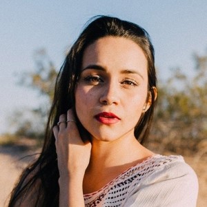Melissa Robles ดาวน์โหลดและฟังเพลงฮิตจาก Melissa Robles