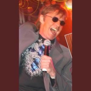 Mark Lindsay ดาวน์โหลดและฟังเพลงฮิตจาก Mark Lindsay