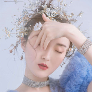 潘玲玲 ดาวน์โหลดและฟังเพลงฮิตจาก 潘玲玲