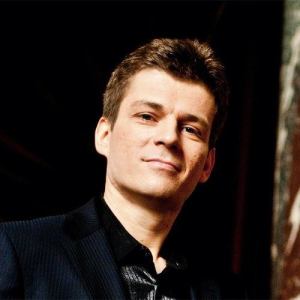 Szymon Krzeszowiec ดาวน์โหลดและฟังเพลงฮิตจาก Szymon Krzeszowiec