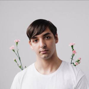 Skylar Spence ดาวน์โหลดและฟังเพลงฮิตจาก Skylar Spence