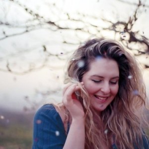 Marietta Fafouti ดาวน์โหลดและฟังเพลงฮิตจาก Marietta Fafouti