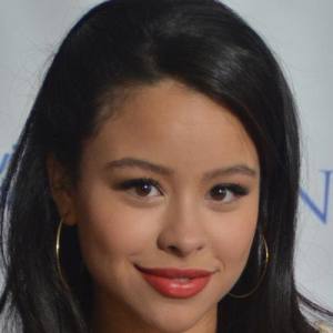 Cierra Ramirez ดาวน์โหลดและฟังเพลงฮิตจาก Cierra Ramirez