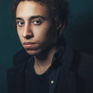 Lartey Mike ดาวน์โหลดและฟังเพลงฮิตจาก Lartey Mike