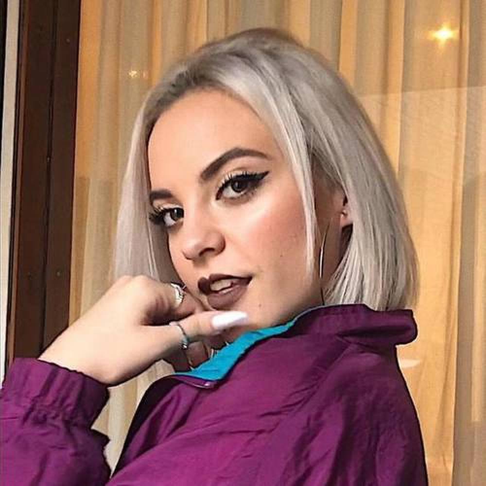 Mami LaQuinn