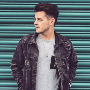 Arizona Jones ดาวน์โหลดและฟังเพลงฮิตจาก Arizona Jones