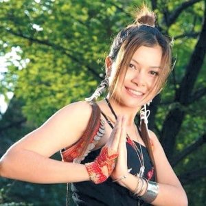 เจี๊ยบ กนกพร ท็อปไลน์