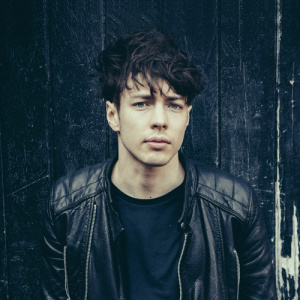 Barns Courtney ดาวน์โหลดและฟังเพลงฮิตจาก Barns Courtney