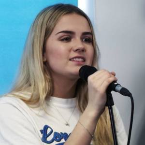 Maian ดาวน์โหลดและฟังเพลงฮิตจาก Maian