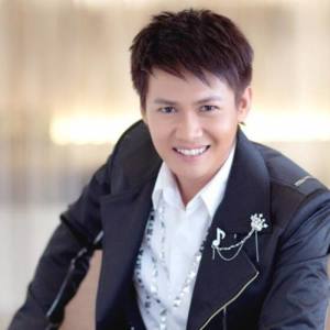 ตุ้ม จ่านกร้อง ดาวน์โหลดและฟังเพลงฮิตจาก ตุ้ม จ่านกร้อง