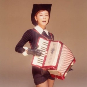 コシミハル ดาวน์โหลดและฟังเพลงฮิตจาก コシミハル