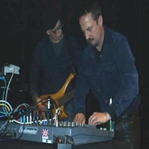 Janitor ดาวน์โหลดและฟังเพลงฮิตจาก Janitor