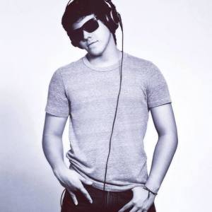 Dave Sanz ดาวน์โหลดและฟังเพลงฮิตจาก Dave Sanz